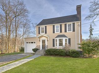 186 Clarence Rd, Scarsdale, NY 10583