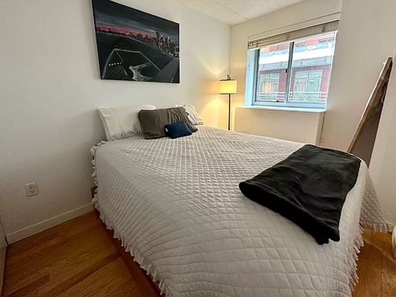 5th image of 555 W 23rd St APT S3b