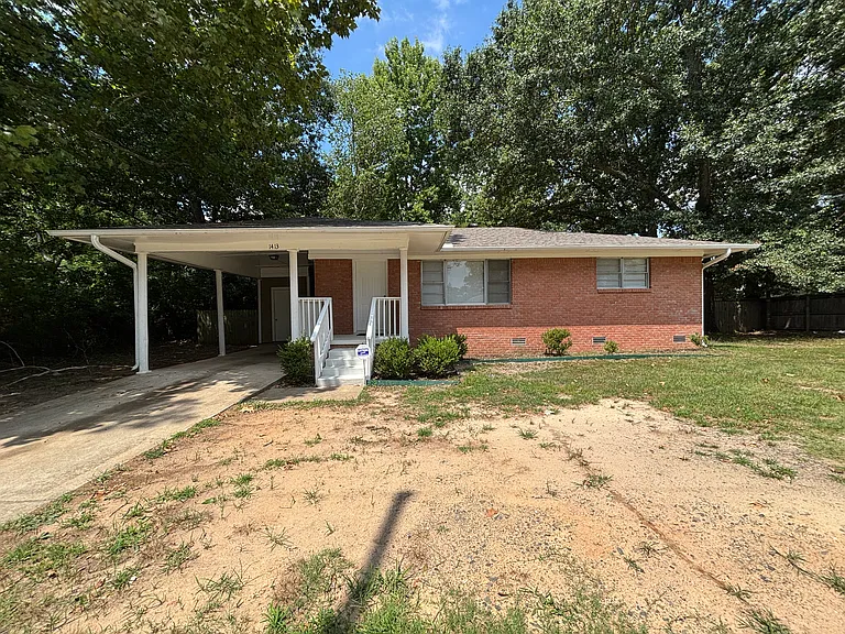 1413 Stanphil Rd — Photo 1