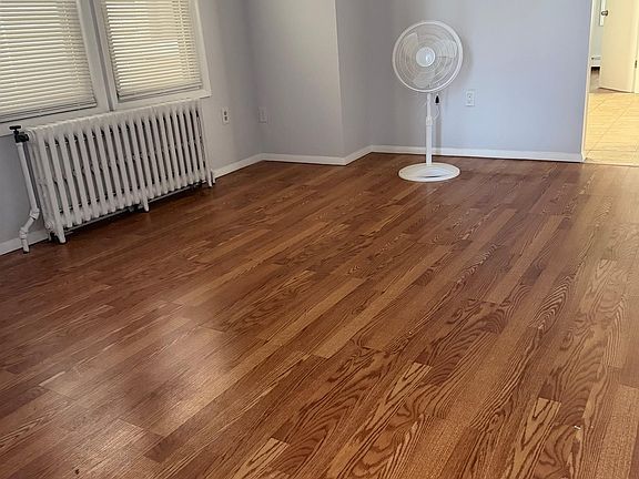 5th image of 756 Irving Pl