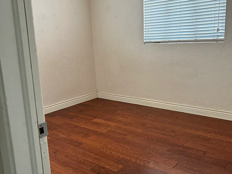 701 E Cliff Dr — Photo 12