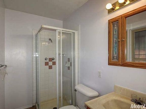 3rd image of 7343 22nd St