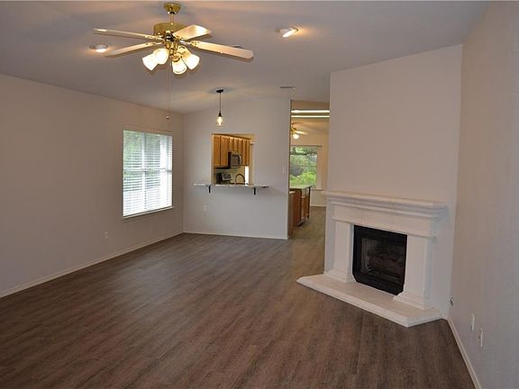 3rd image of 8420 Dulac Dr