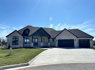 1984 N Riva Ridge Ct, Springfield, MO 65802