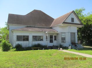 1207 N Avenue E, Beeville, TX 78102