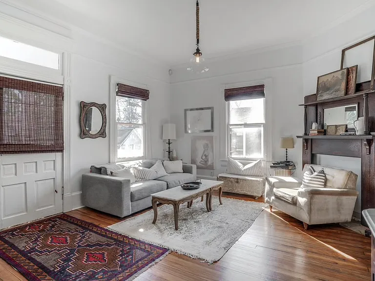 1433 Desoto Ave SW — Photo 4