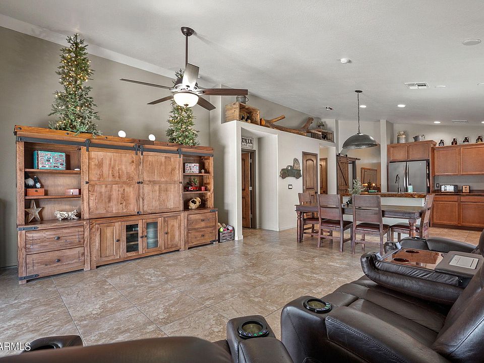 2nd image of 2739 W SUNLAND Avenue