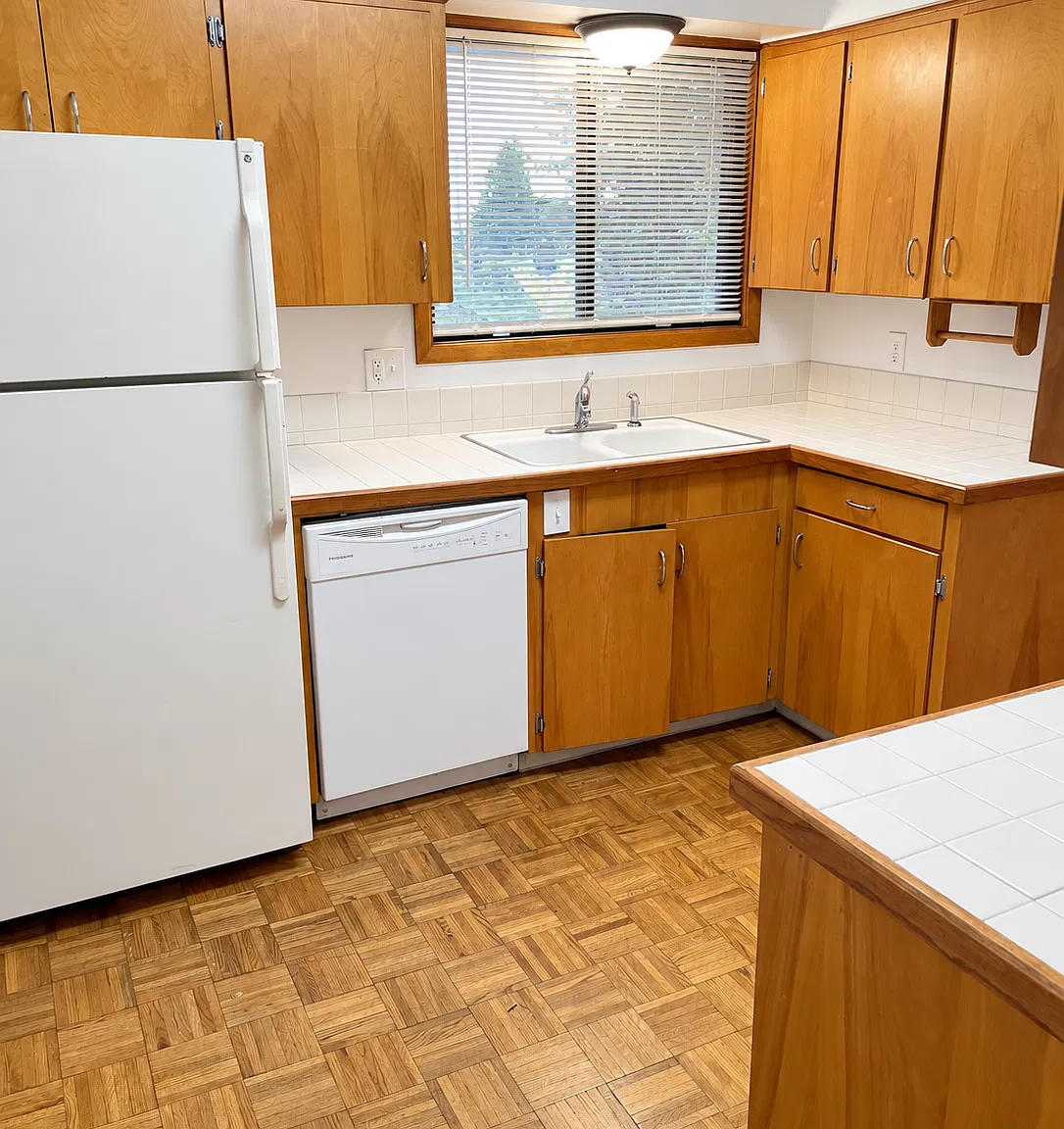 2 bed, 900 sqft, $1,795 — Photo 4