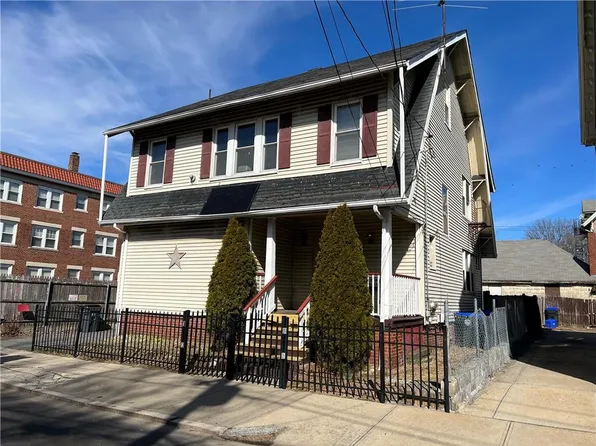 131 Daboll St, Providence, RI 02907