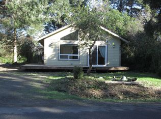 400 Centaurus Ave SW, Ocean Shores, WA 98569