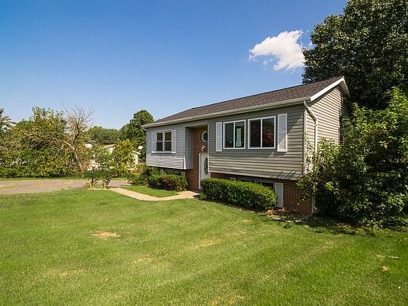2nd image of 1200 Dewberry Dr