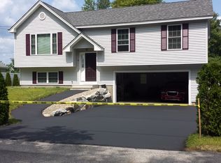 18 Hale Ave, Hooksett, NH 03106