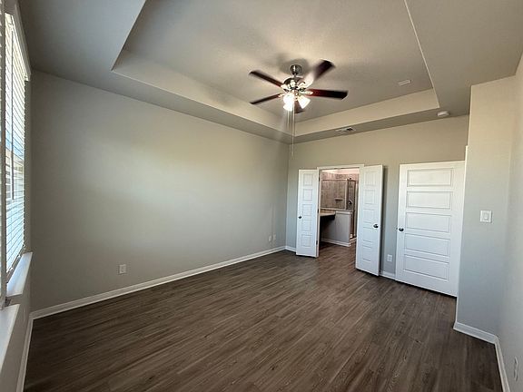 4th image of 325 Caleb Ct