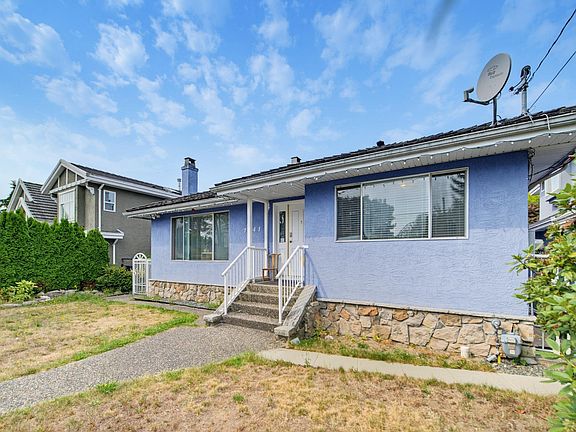 2nd image of 7041 Willingdon Ave
