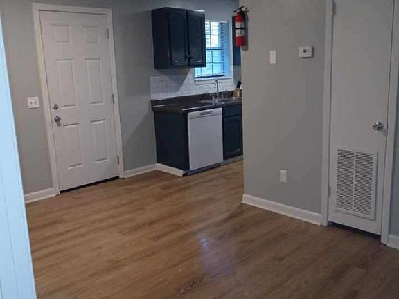 4th image of 154 Shades Ave #D-4