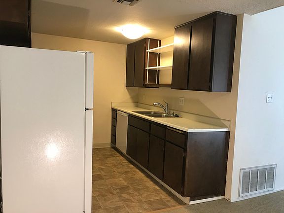 4th image of 3032 Olive Glen Ct