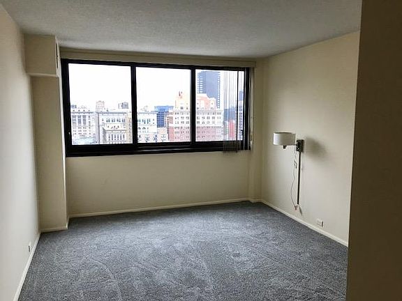 5th image of 1326 Spruce St APT 2801