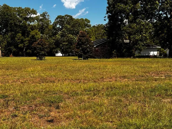 105 S Marion St, Pinewood, SC 29125