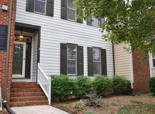 8312 Wycombe Ln, Raleigh, NC 27615