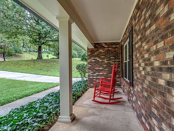 4th image of 1924 Northwood Dr