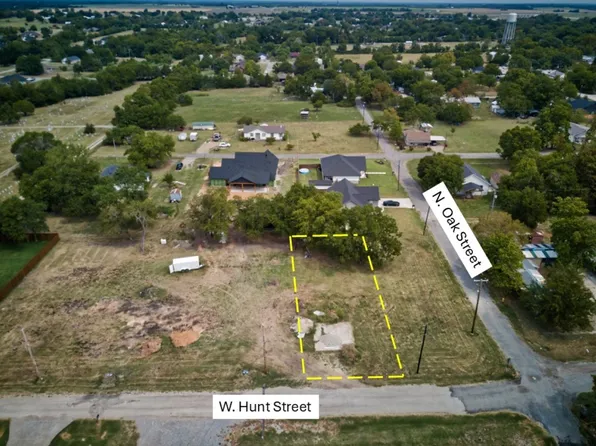 402 W Hunt St, Leonard, TX 75452