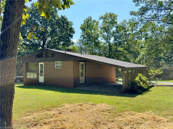 530 Farmer Rd, Denton, NC 27239