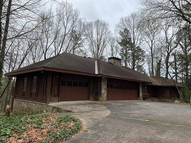 1st image of 5572 Williamsburg Dr