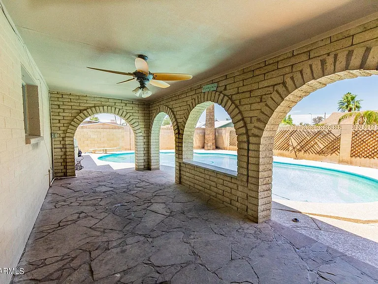 1504 E Palmcroft Dr — Photo 22