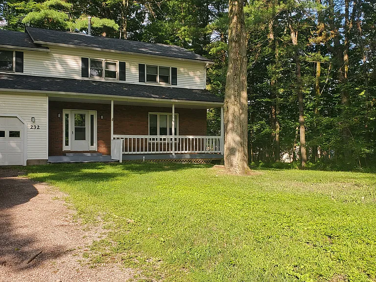 232 Kirby Ln — Photo 2