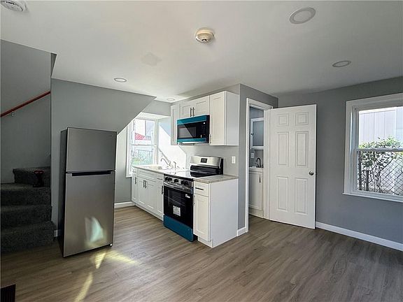 5th image of 52 Erastus St #4
