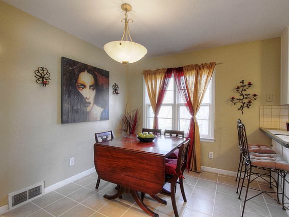 Breakfast Nook/Kitchen