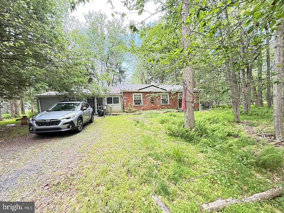1st image of 446 Stillwater Dr