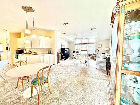 5th image of 1759 Western Redwood Ave #151