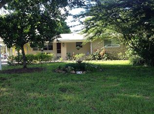 1247 Burtwood Dr, Fort Myers, FL 33901