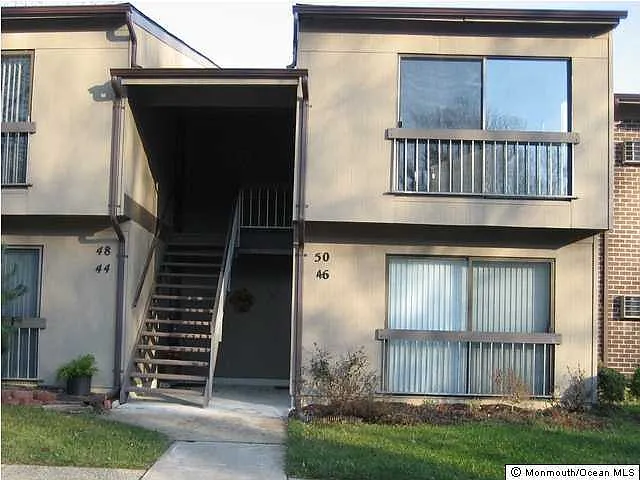 50 Lexington Court photo 1