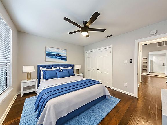 3rd image of 406 W Johanna St #B