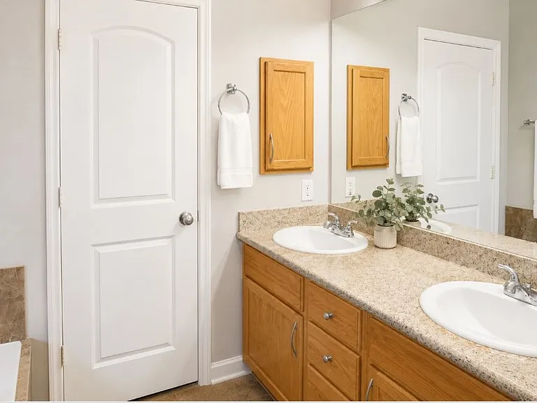 4202 Cedar Creek Ct — Photo 13
