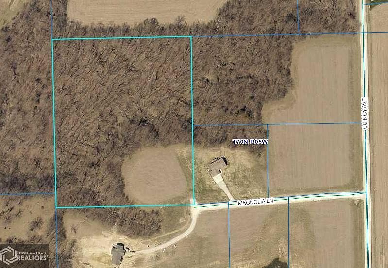 2nd image of 2787 Magnolia Ln