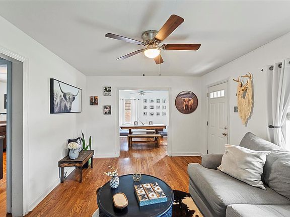 4th image of 9252 Southview Ln