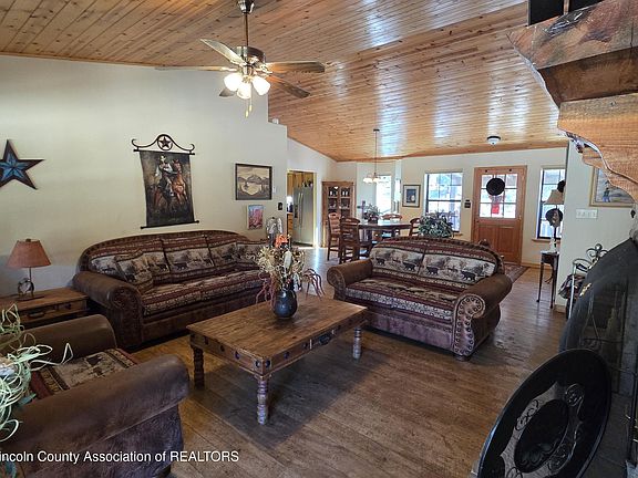 3rd image of 139 Deer Valley Dr