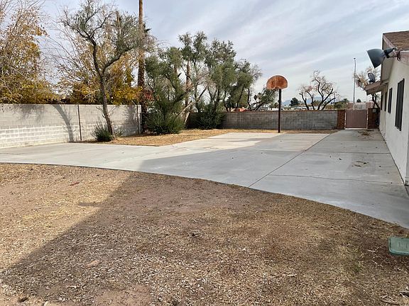 5th image of 1425 Vista Dr