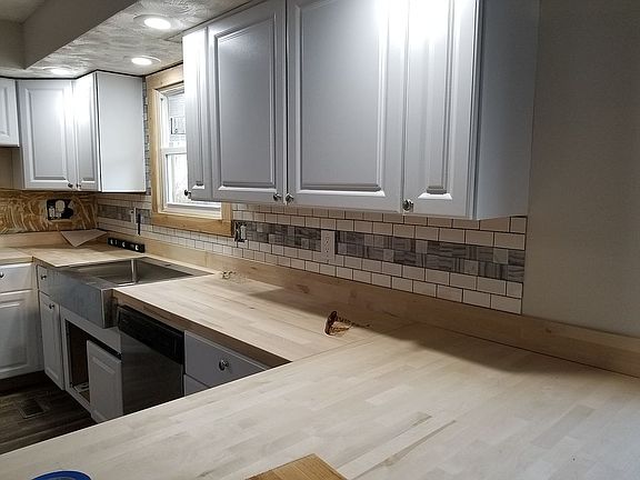3rd image of 262 Glad St