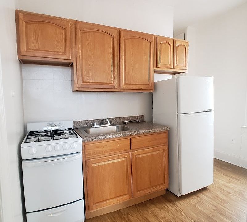 1st image of 23-79 Crescent St #2R