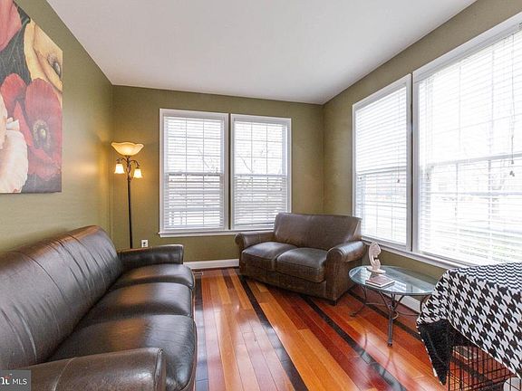 5th image of 1009 Llano Dr