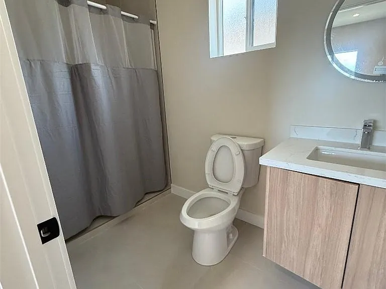 7828 Kyle St — Photo 9
