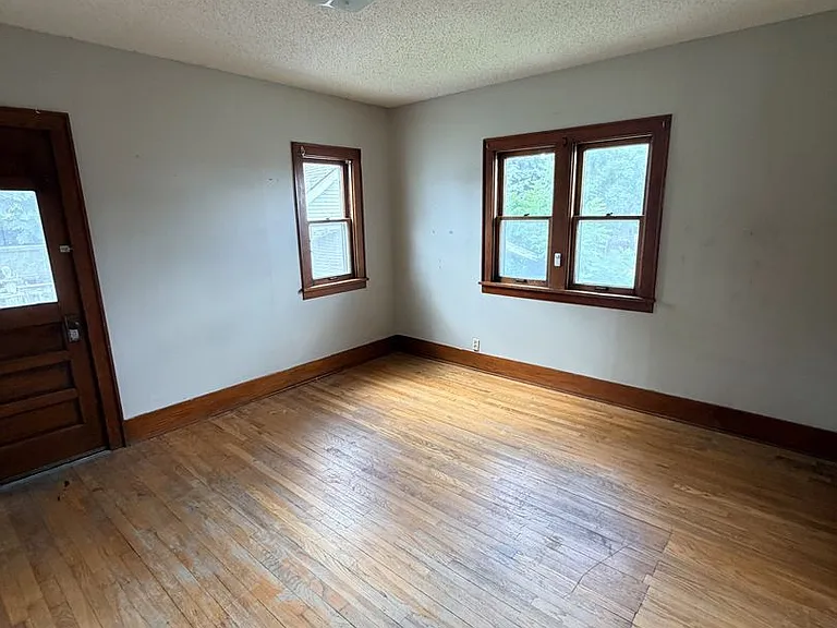 1336 S 25th Ave — Photo 13