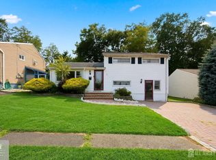 51 Haven Ter, Parlin, NJ 08859