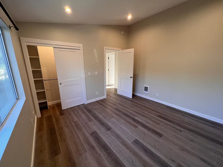 711 Colina Ln #A — Photo 17