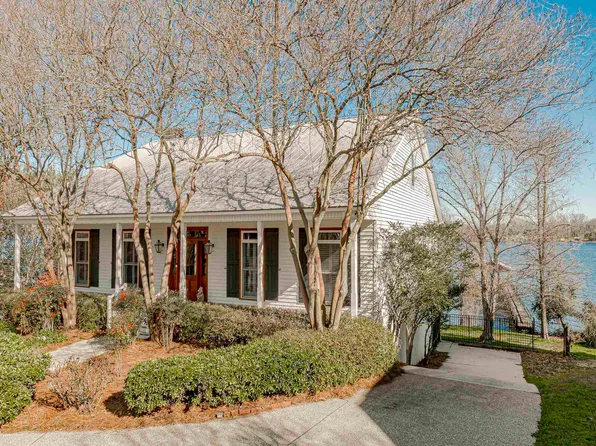 7522 False River Rd, Oscar, LA 70762