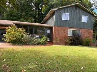 8120 Hickory Hill Ln SE, Huntsville, AL 35802